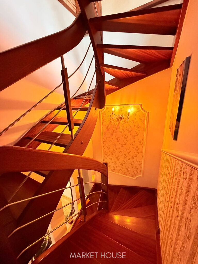 Dom Sprzedaż Police 16